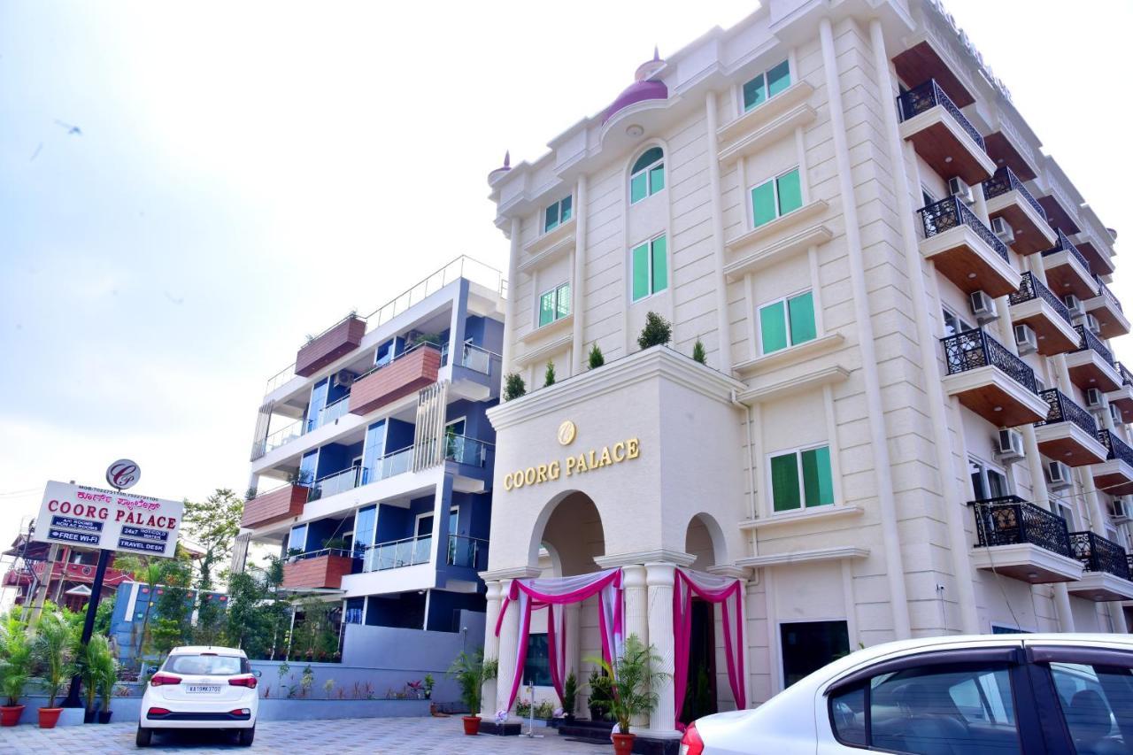 Hotel Coorg Palace Madikeri Buitenkant foto