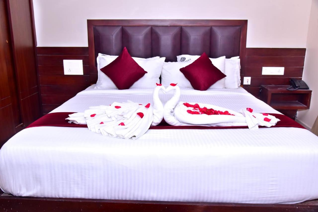Hotel Coorg Palace Madikeri Buitenkant foto