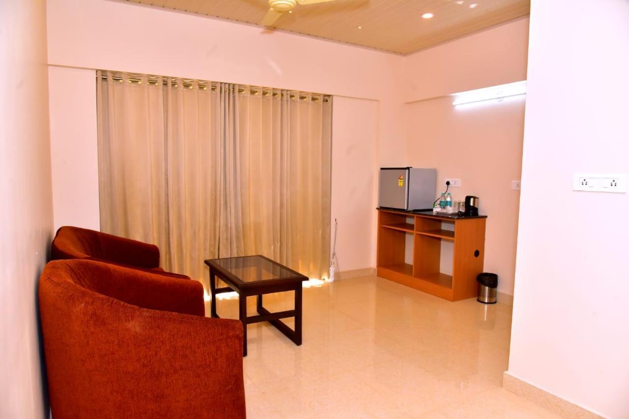 Hotel Coorg Palace Madikeri Buitenkant foto