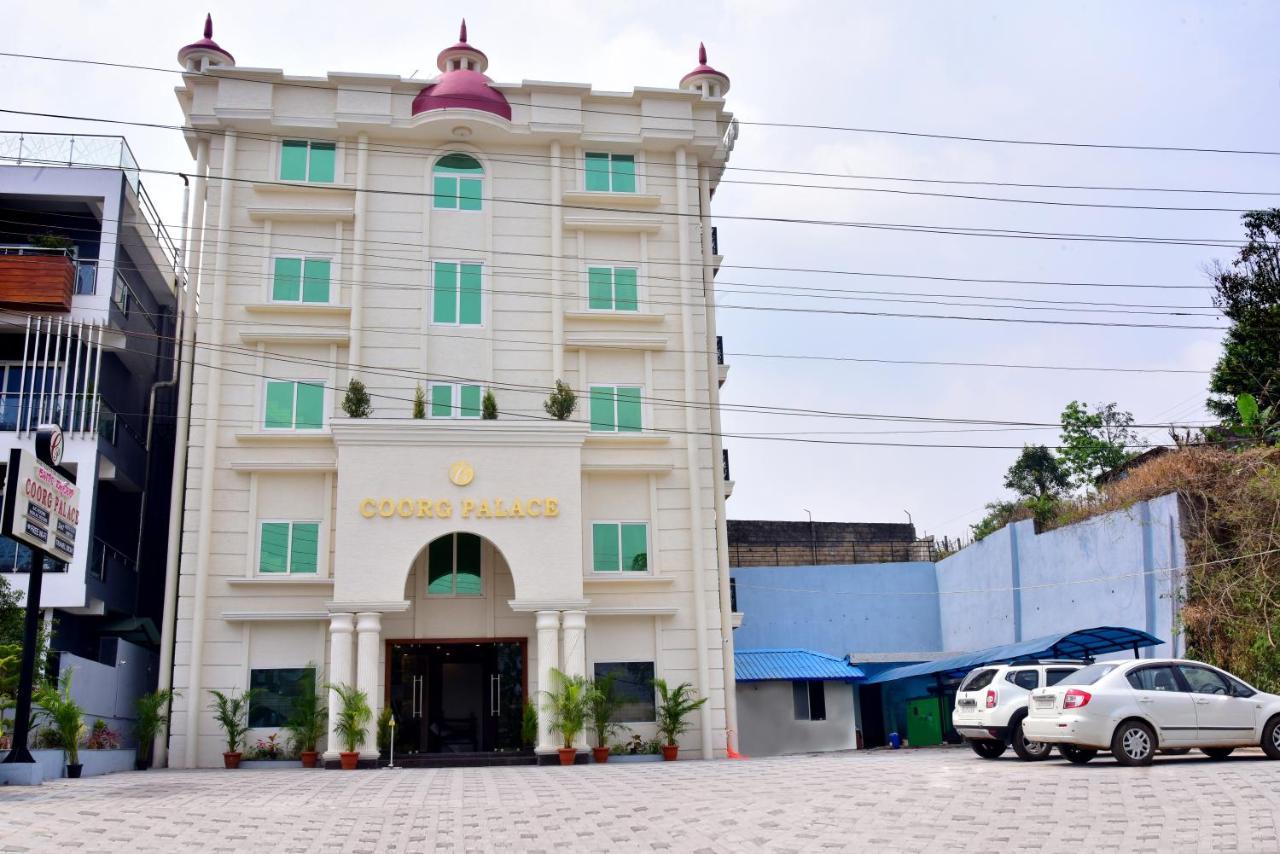 Hotel Coorg Palace Madikeri Buitenkant foto